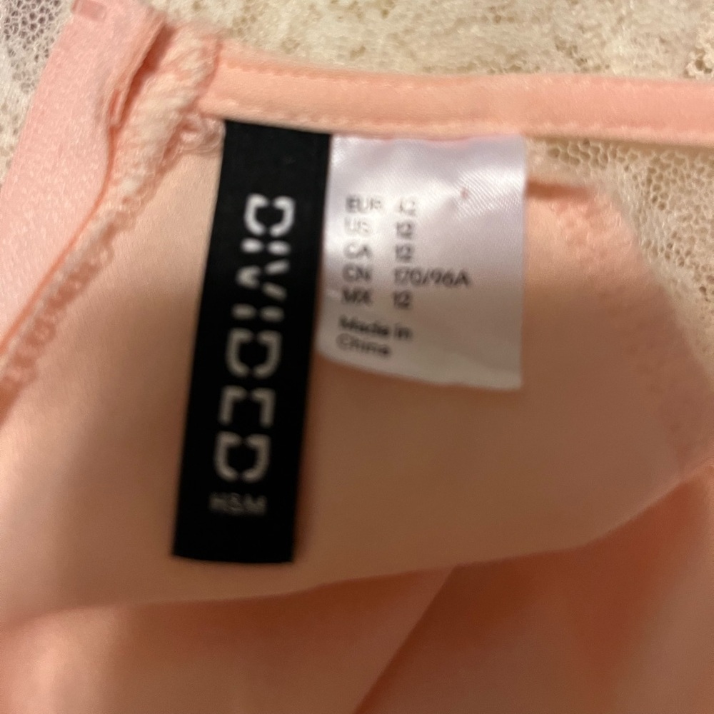 H&M Divided Lace Peach Mini Dress - Picture 7 of 7